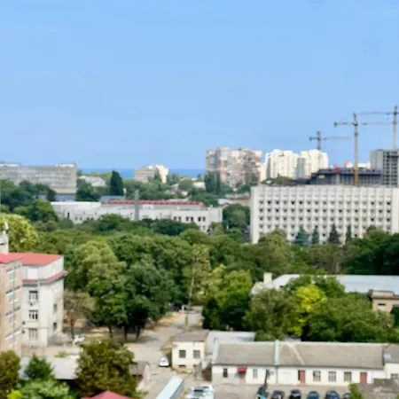 в самом центре города одессы локация вид моря *